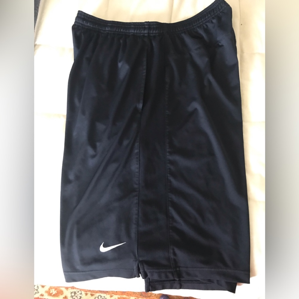 NWOT Nike dri-fit basketball shorts